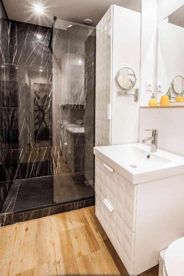 Homard And Fox, Appartement 2 Chambres 100M De La Mer 迪纳尔 外观 照片